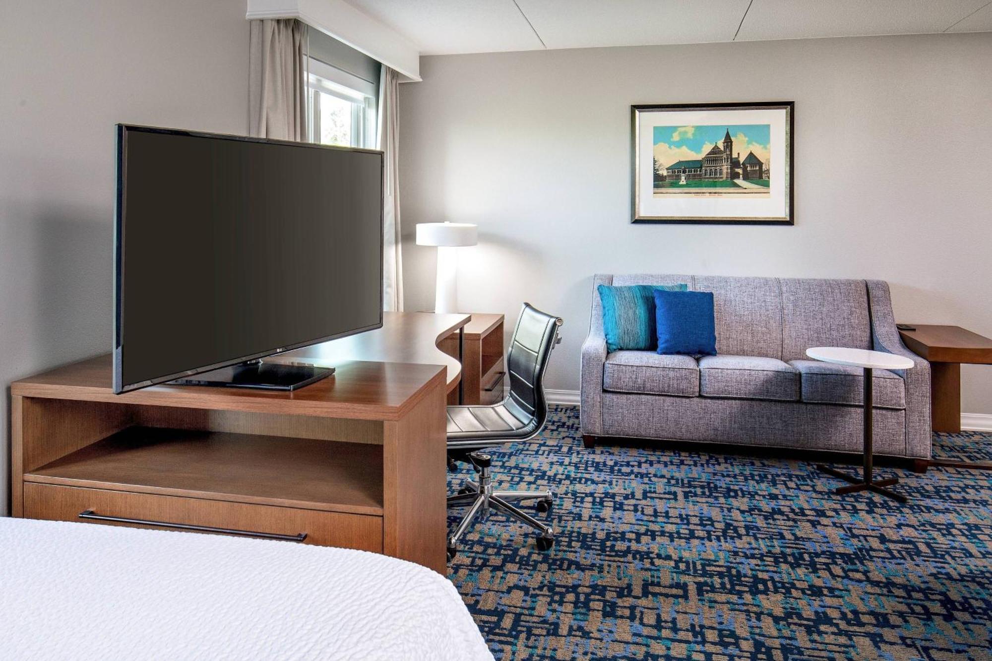 By Marriott Boston Hotel